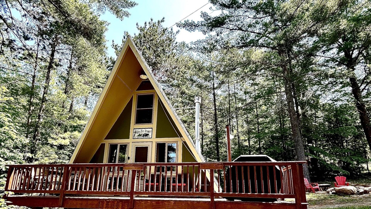 Wilmington Ski Chalet | Little Peak Chalet by Whiteface Mountain & Ausable River