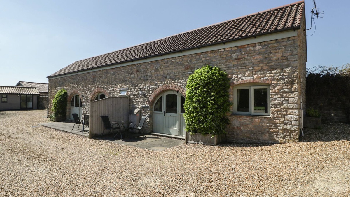 Loxton Cottage | LITTLE WHARF, pet friendly, character holiday cottage in Bleadon