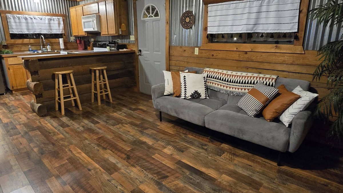 Sulphur Apartment | Little Woods - Cabin Tucked in the Woods