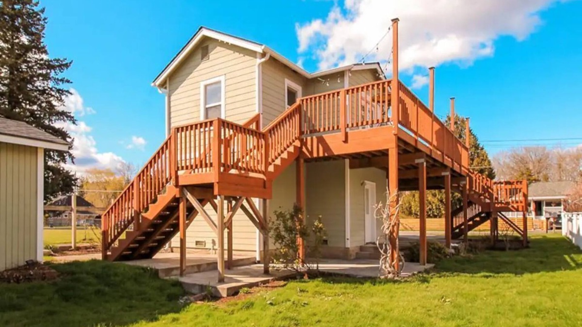 Snoqualmie House | Littlefoot