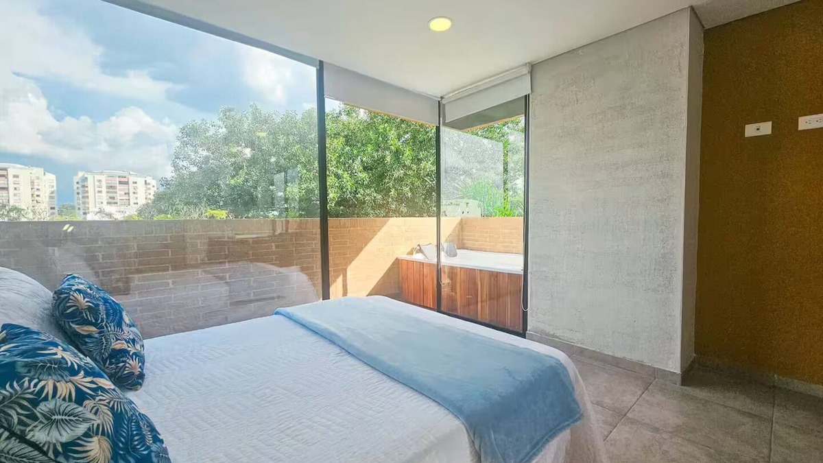 Cali Apartment | LIV-402 Apartment with view