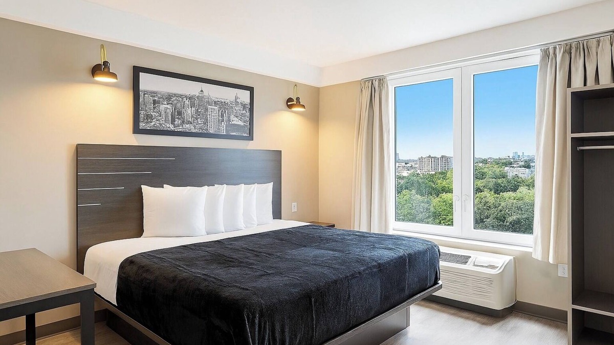 Norwood Hotel | LIV Hotel Bronx
