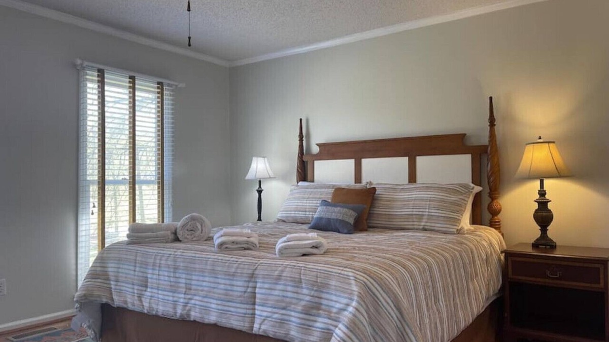 Milledgeville House | Liv@ the Lake - Sinclair