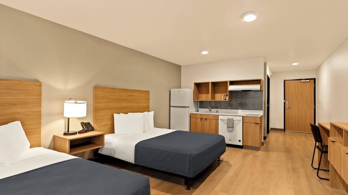 South Richland Hotel | LivAway Suites Tri-Cities- Richland