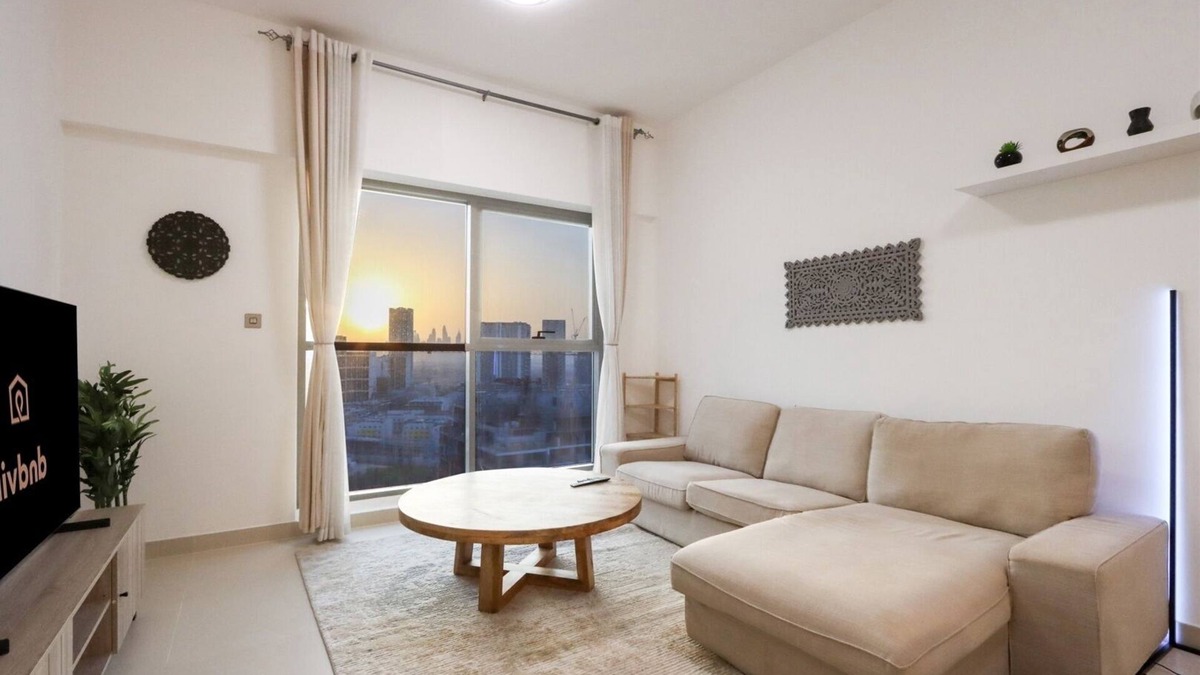 Jumeirah Village Circle Apartment | Livbnb - 1B Sunset View Near Community Circle Park