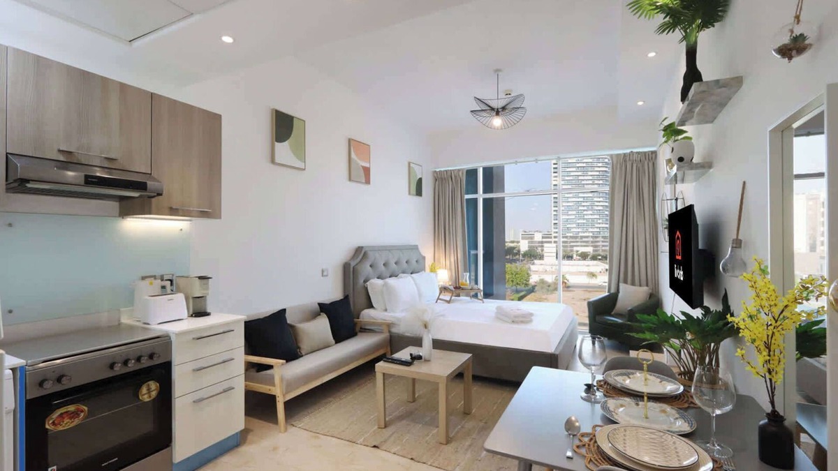 Jumeirah Village Triangle Apartment | Livbnb - Chic and Cosy Studio with Rooftop Pool, JVT