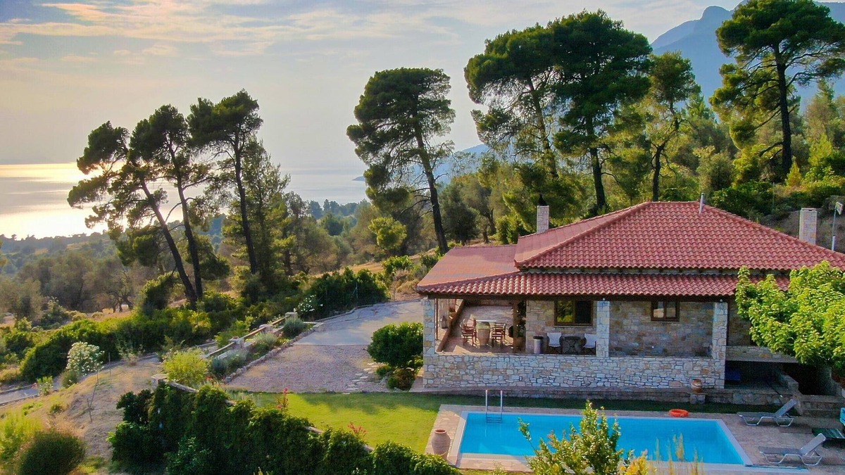 Paradise Beach Cottage | LIVE A FAIRY TALE RESTING YOUR BODY AND SOUL WITH A GREAT VIEW OF THE SEA