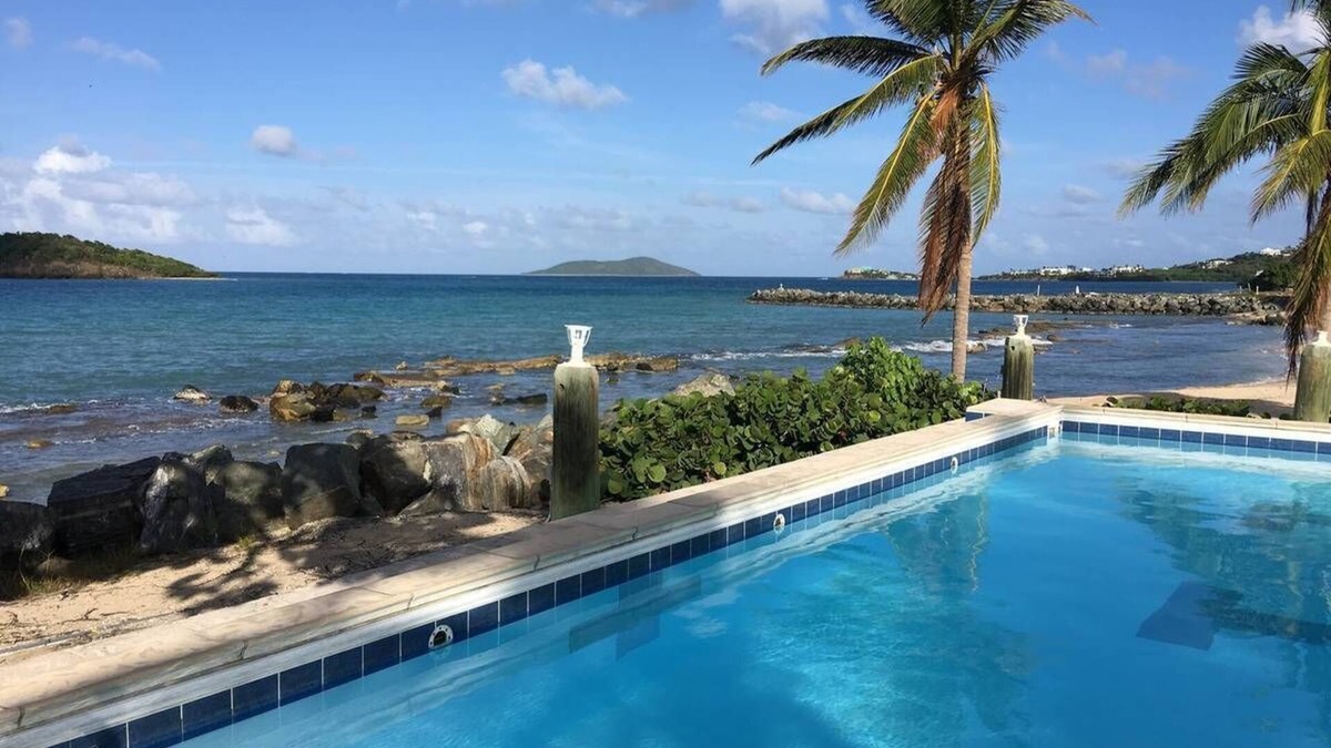 Testman Boat Rental | Live aboard the Tradewinds trawler at Green Cay Marina.