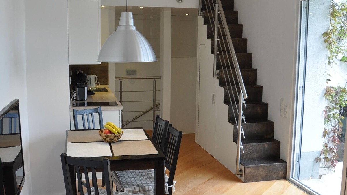 Hallstadt Apartment | Live and sleep right on the Main at the gates of Bamberg World Heritage