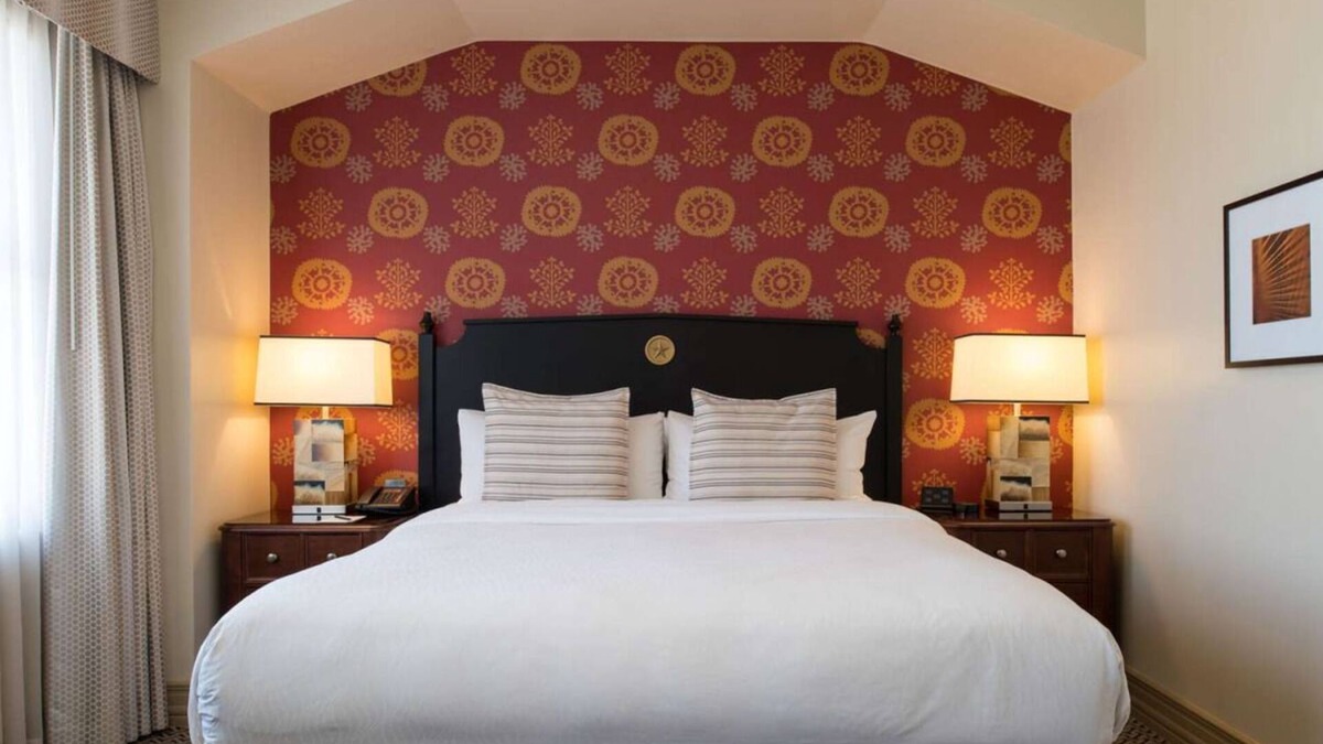Downtown Austin Hotel | Live in Style and Comfort! Art Deco Suite with Kitchenette, Pet-friendly!