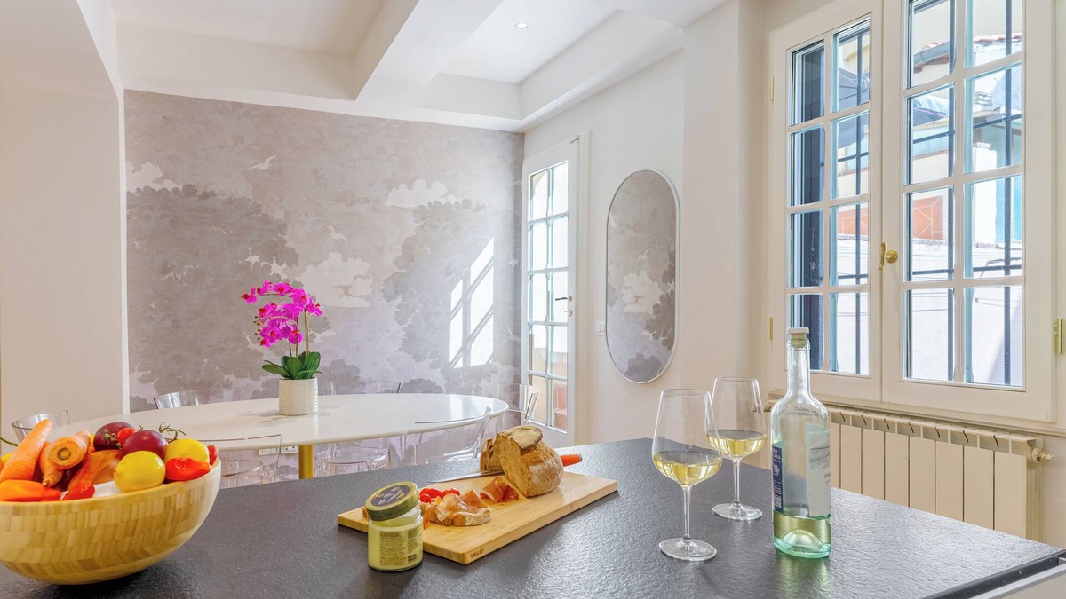 Santo Spirito Apartment | Live like a local: Chic, 😃 Happy, Center Florence, Terrace💕walk to monuments