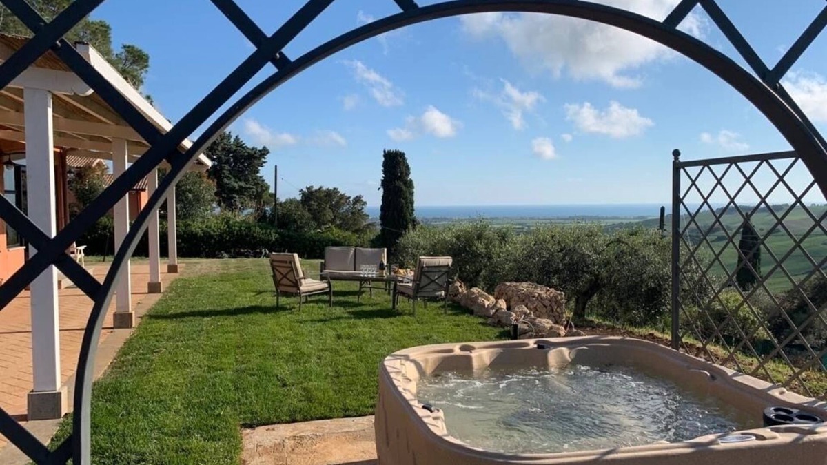 Cerveteri Villa | Live Like a Local: Perfect for Families & Friends | Spacious Cozy Home for 12