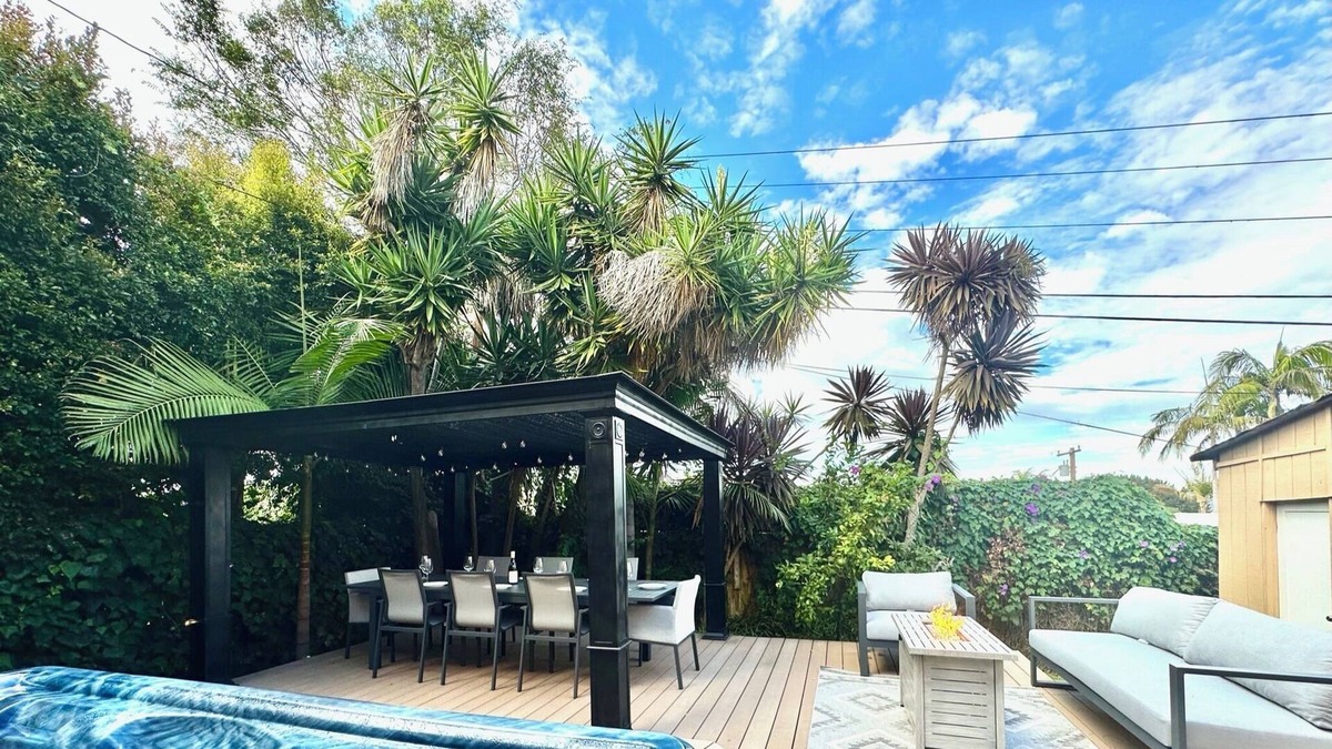 Loma Portal House | Live San Diego in Style 5BR - 4BR + Loft BR