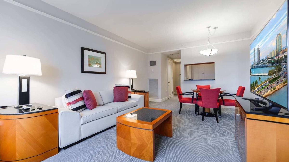 Brickell Apartment | Live the Miami Experience in an Exclusive Condo 4S