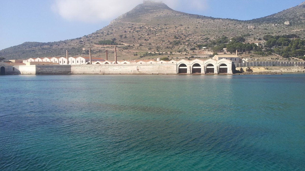 Trapani Boat Rental | Liveaboard & Diving Safari - Aegadian Islands Tour