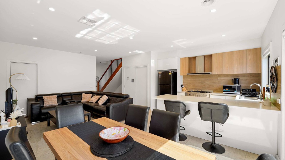 Clyde North House | Lively Living in Clyde North