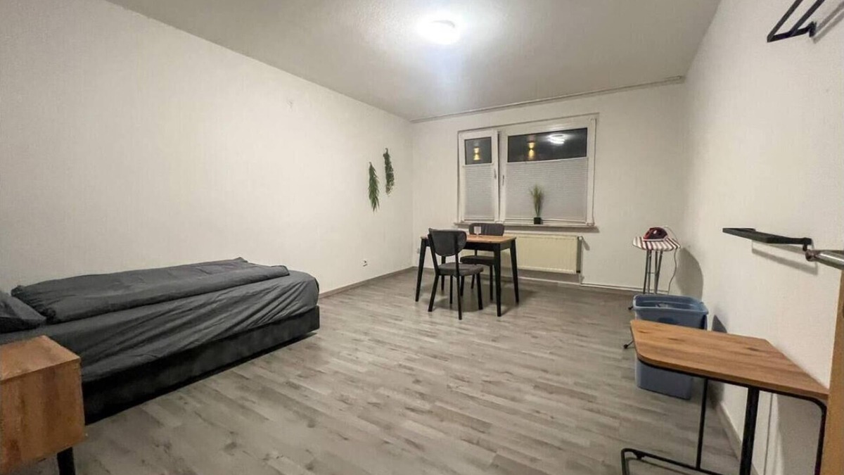 Marxloh Apartment | Livemore24 - Apartment 5 in Duisburg 24/7 check-in