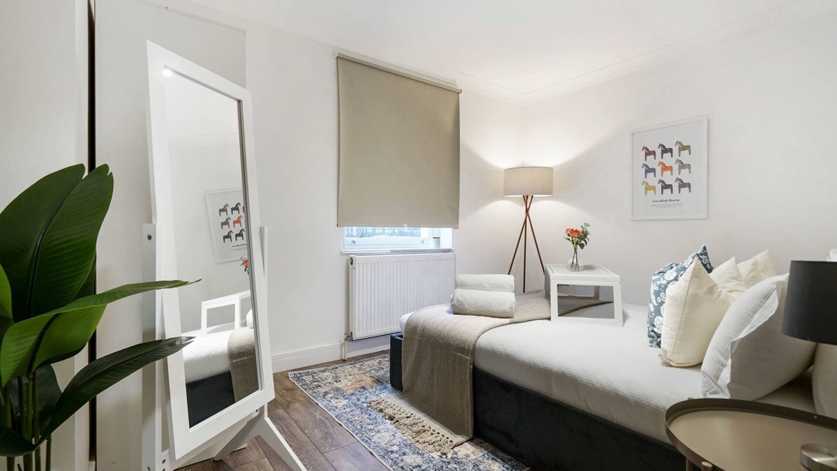 Limehouse Apartment | Livestay Affordable 1BEd Apartment in E14
