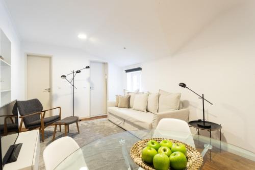 Bairro Alto Apartment | Living Bairro Alto V