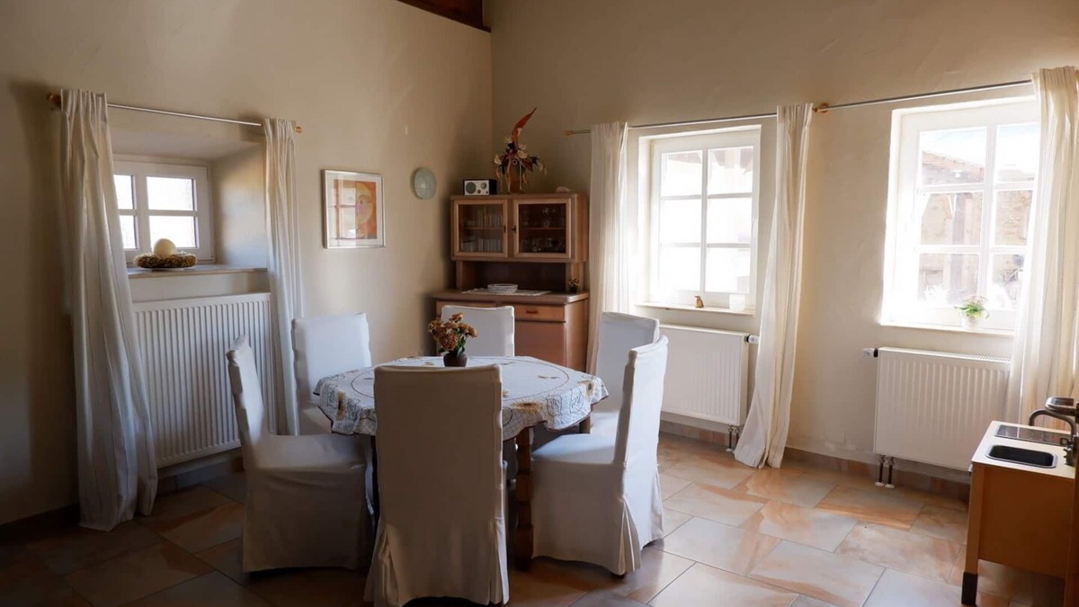 Niederhersdorf Apartment | Living in the old castle Hersdorf