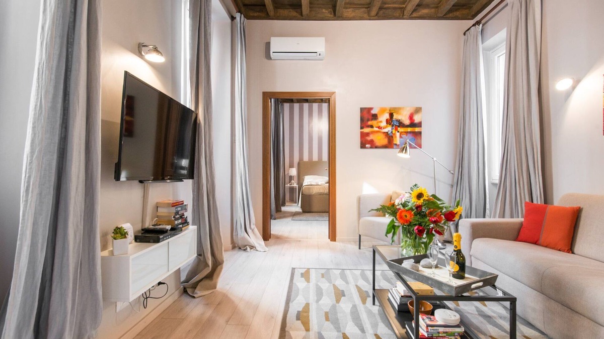 Rione II Trevi House | Living RHome Spanish Steps