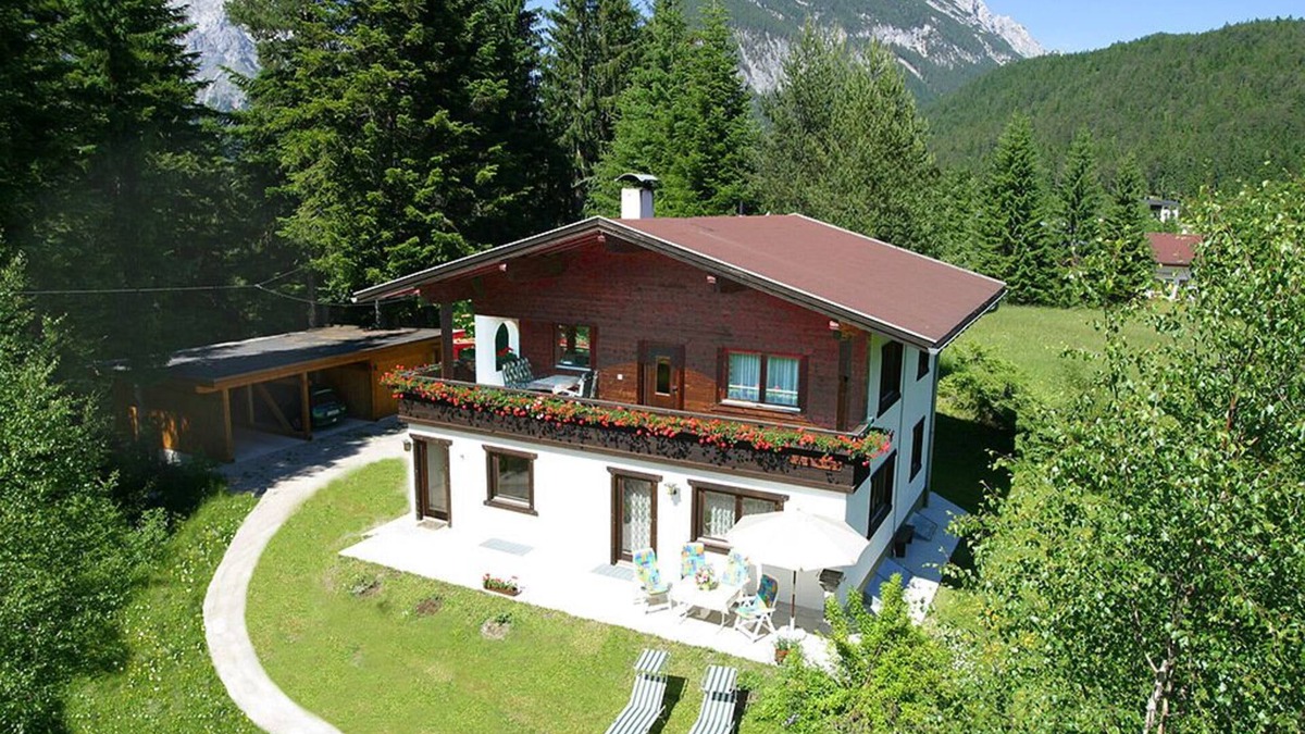 Weidach Apartment | Living unit first floor approx. 70sqm terrace, garden, sunbathing lawn, near ski lift & cross-country ski trail