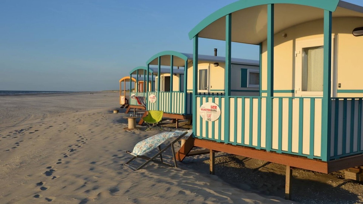 's-Gravenzande House | Living Van on the Beach with Sea Views