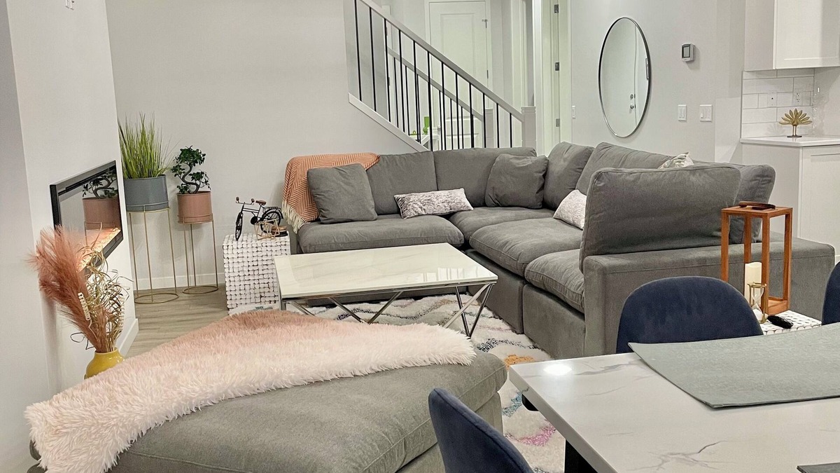 Calgary House | Livingston Gem: 5BR Home with Chef's Kitchen