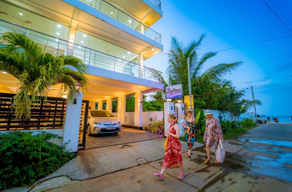 Trincomalee Hotel | Liyonaa Beach Hotel