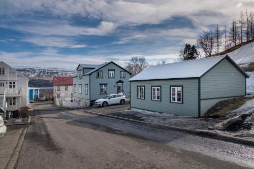 Akureyri Apartment | LL Properties - The Old Town Retreat