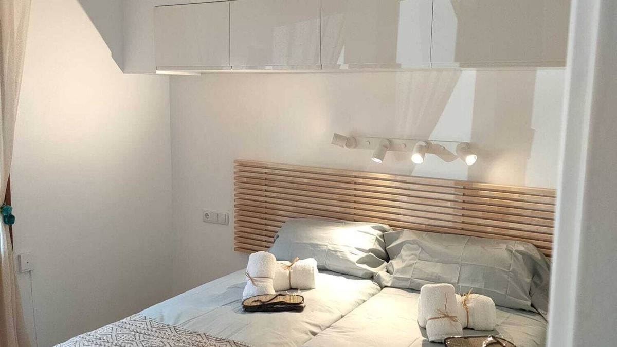 Llafranc Apartment | LLAFRANC 100% Apartment. 50 meters from the beach. WIFI, A/C, BBQ, Fire Place