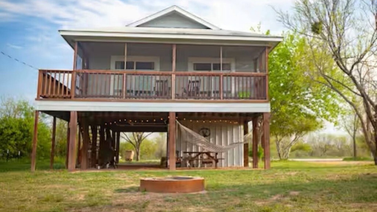 Llano House | Llano River House - Waterfront with a View