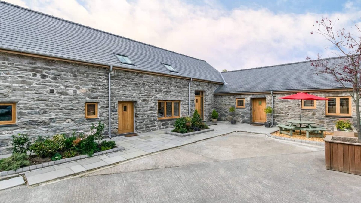 Llanycil House | Llety Llew Coch in the beautiful Bala