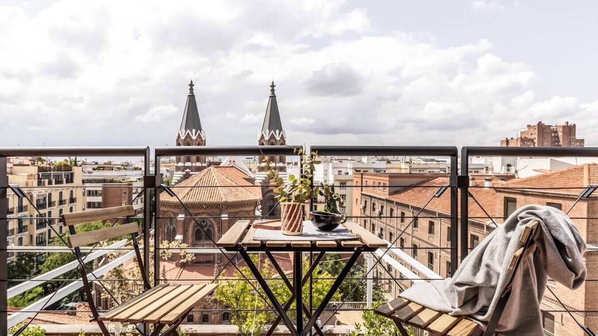 Almagro Apartment | Llivia - 3 bedrooms and terrace in Almagro
