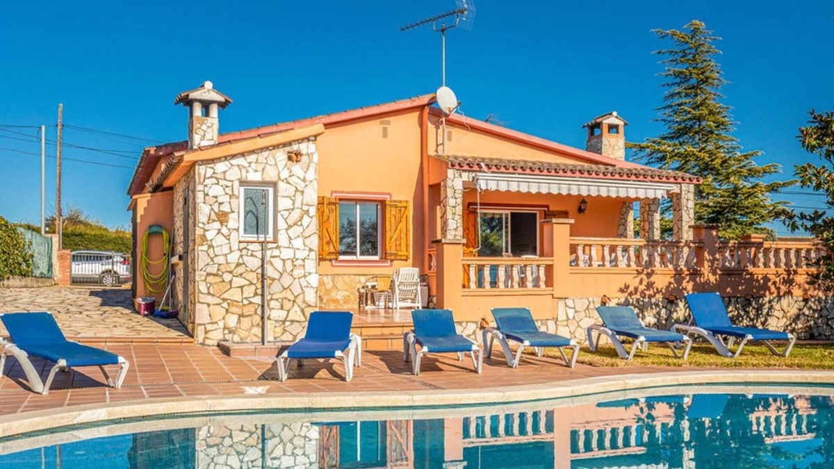 Caldes de Malavella Villa | Lloret Holiday Rental Villa Can Carbonell