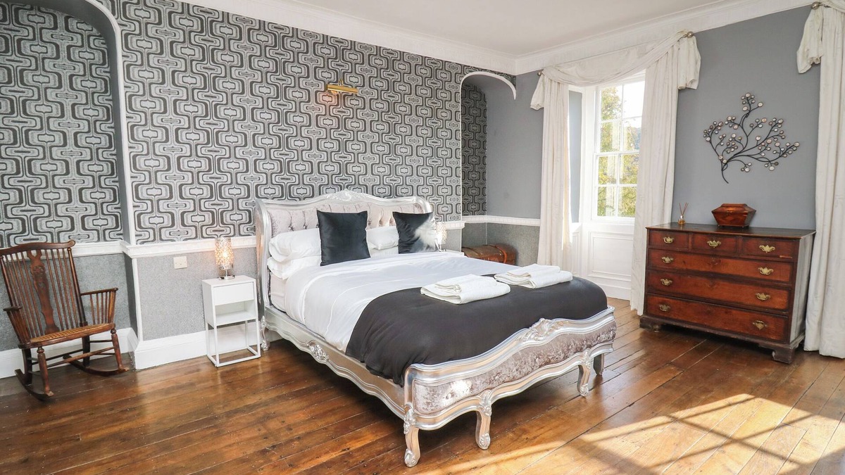 Llanwrtyd Wells Cottage | Llwynderw Hall