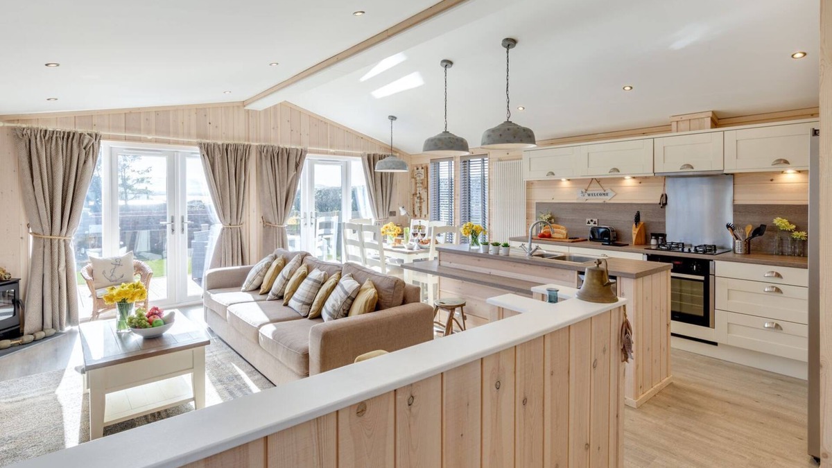 Runswick Bay Cottage | LOBSTER LODGE, pet friendly, country holiday cottage in Runswick Bay