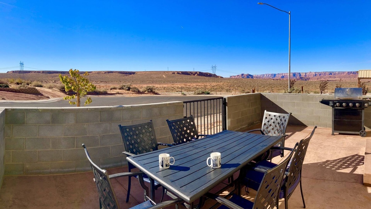 Page House | 🏜️Local VIEW~🐶Pet Friendly-🚤BOAT Parking~Better than a suite-have a house!