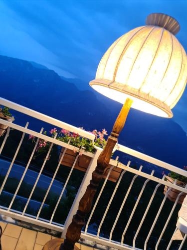 Civenna Hotel | LOCANDA MIRABEAU
