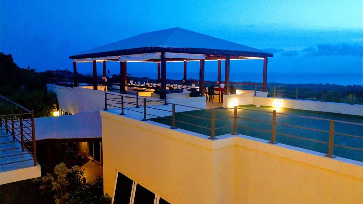 Lancaster House | Located above Royal Westmoreland , La Maison Michelle provides an unforgettable experience.