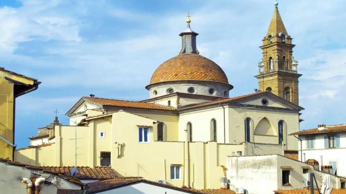 Oltrarno Apartment | LOCATED IN HISTORIC SANTO SPIRITO: COMFORT, CONVENIENCE,AUTHENTIC LOCAL CHARM