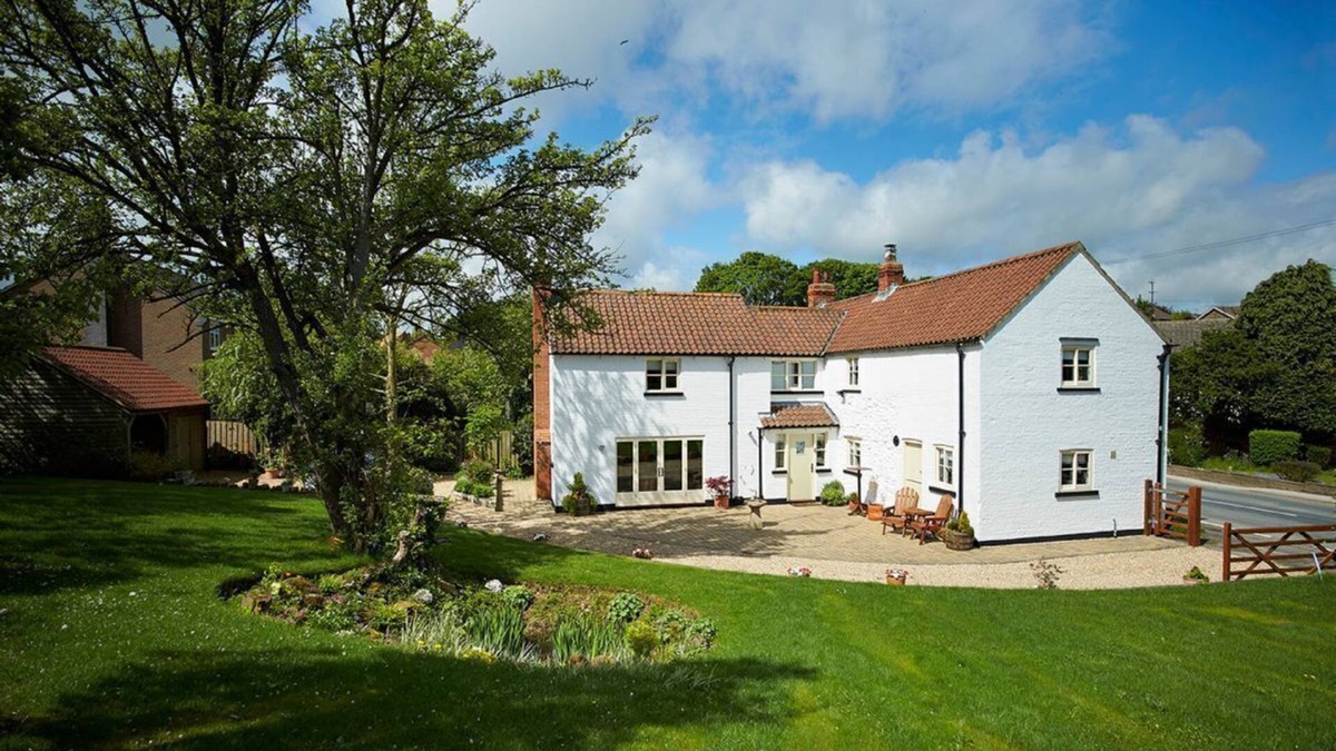 Little Weighton House | Located in the small village of Little Weighton close to Beverley on the edge of the Yorkshire Wolds