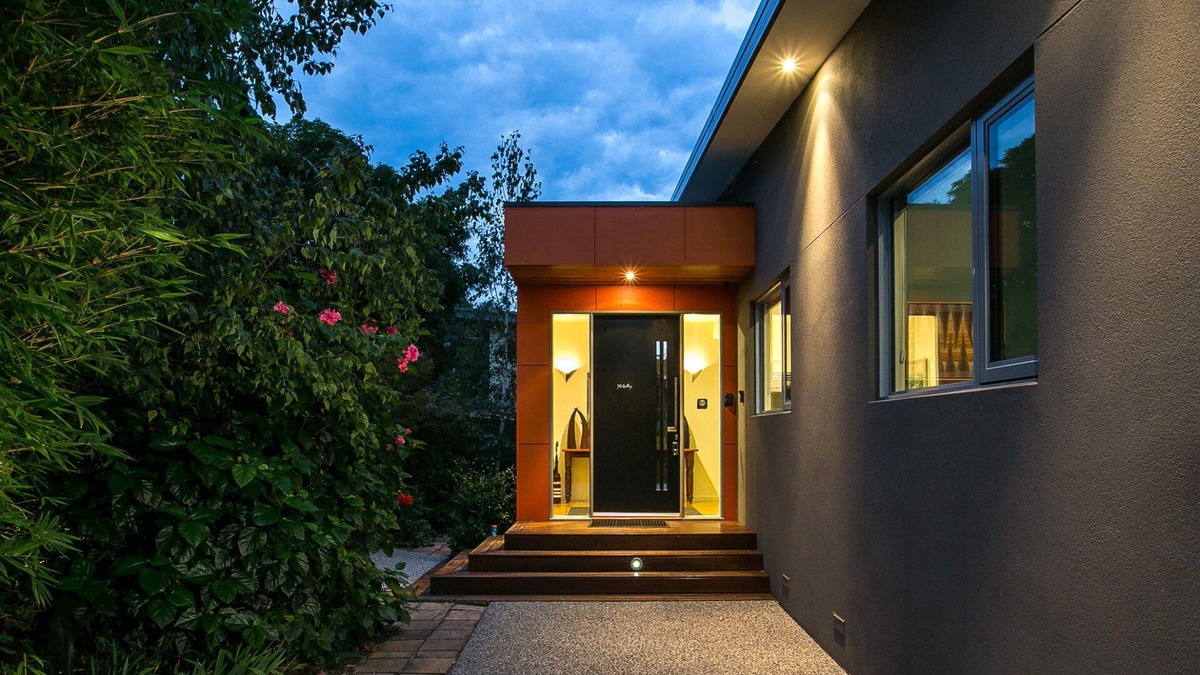 McCrae House | Located just 200 meters to McCrae Beach and a short stroll the shops,...