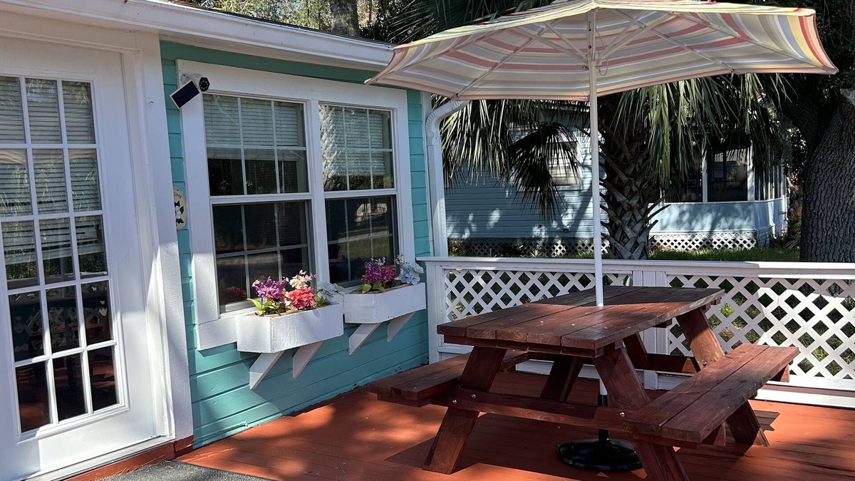 Yankeetown House | Located just across from Withlacoochee River and Marina