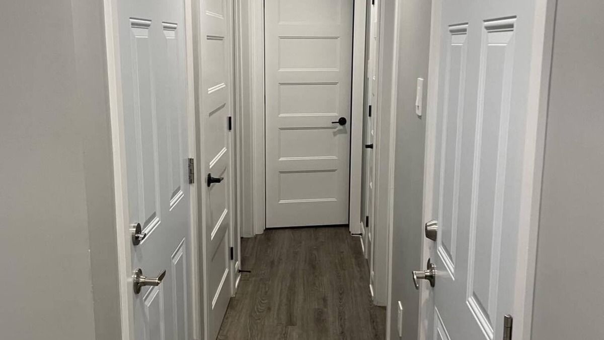 Hazeldean House | Located minutes drive to Canadian Tire Centre, restaurants, and Shopping mall