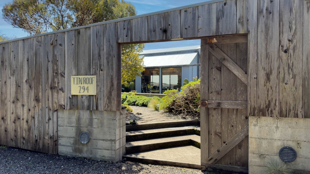 Sea Ranch House | Located near Shell Beach and tidepools. Award-winning Obie Bowman design.