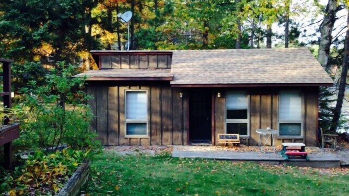 Lake Nebagamon House | Located on 100 feet of beach on 985 acre Lake Nebagamon, Wisconin