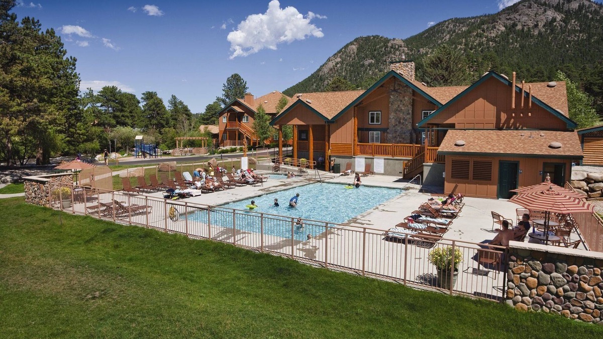Estes Park Resort | Located on the Big Thompson River!