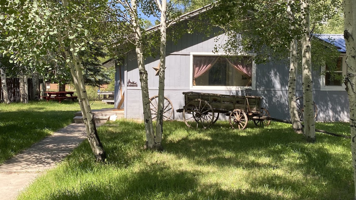 Gunnison Cottage | Located on the Historic Gunnison River-Casa Del Rio