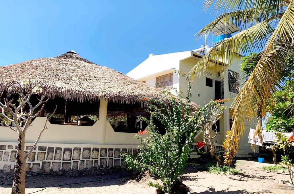 Mahajanga House | Location de vacances vue sur mer à petite plage